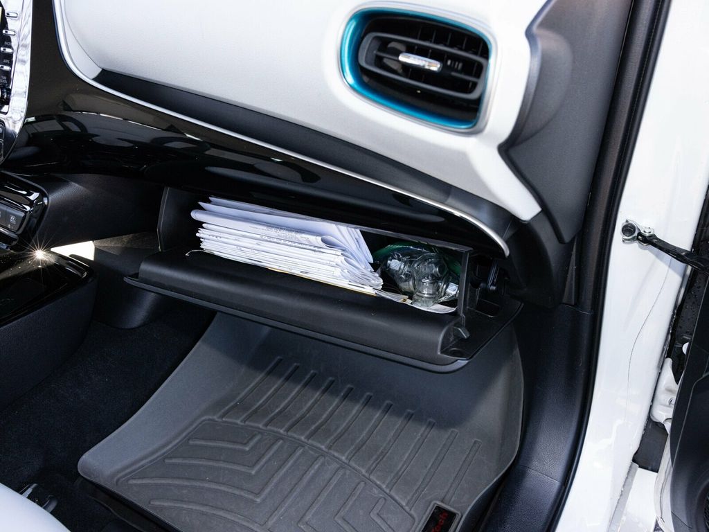 2021 Toyota Prius XLE AWD-e, Advanced Technology Package, Head-Up Display - 22952639 - 62