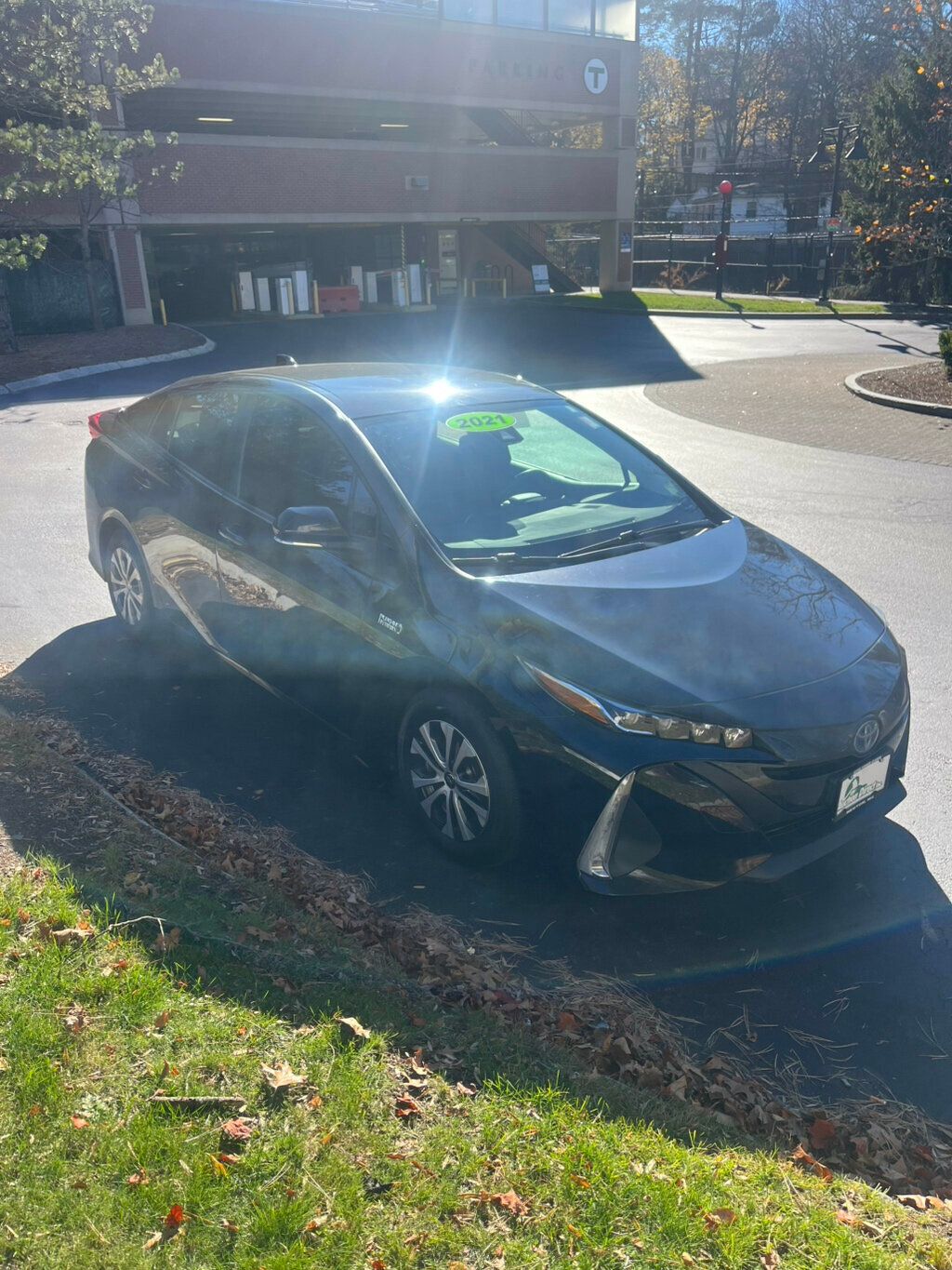 2021 Toyota Prius Prime Limited photo 3