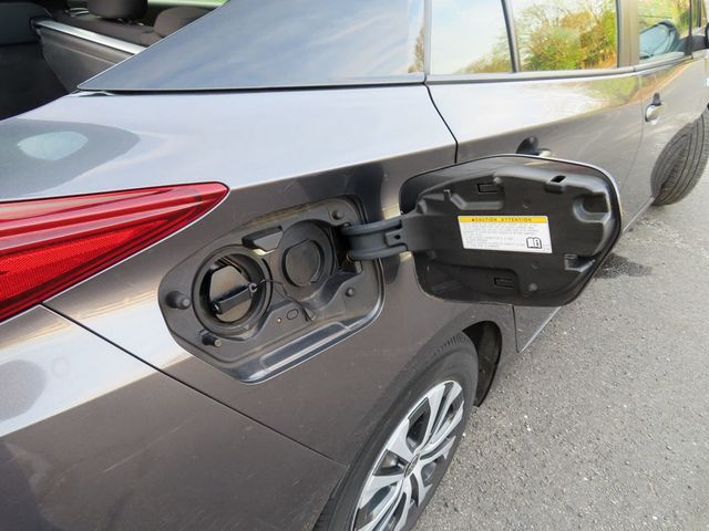 2021 Toyota Prius Prime LE - 23012984 - 38