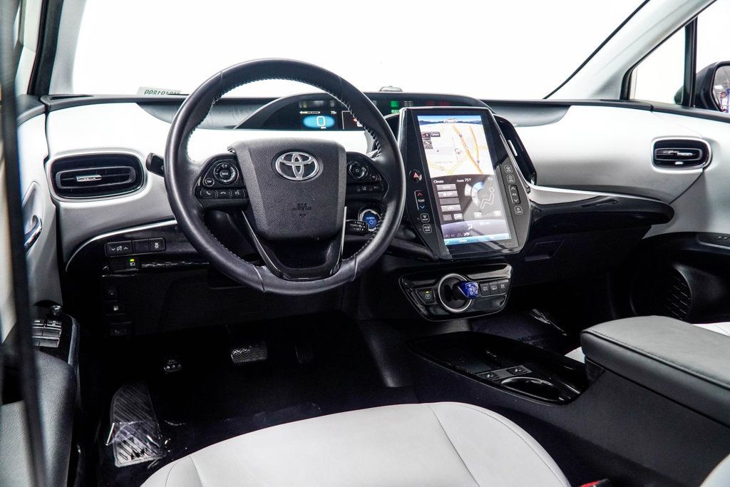Toyota Prius photo 17