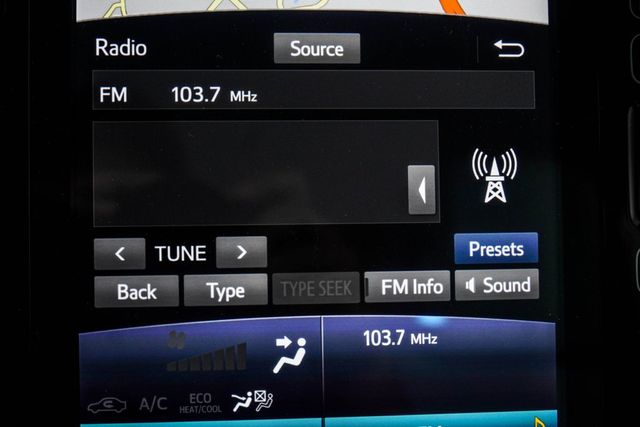 2021 Toyota Prius Prime XLE - 23032946 - 26