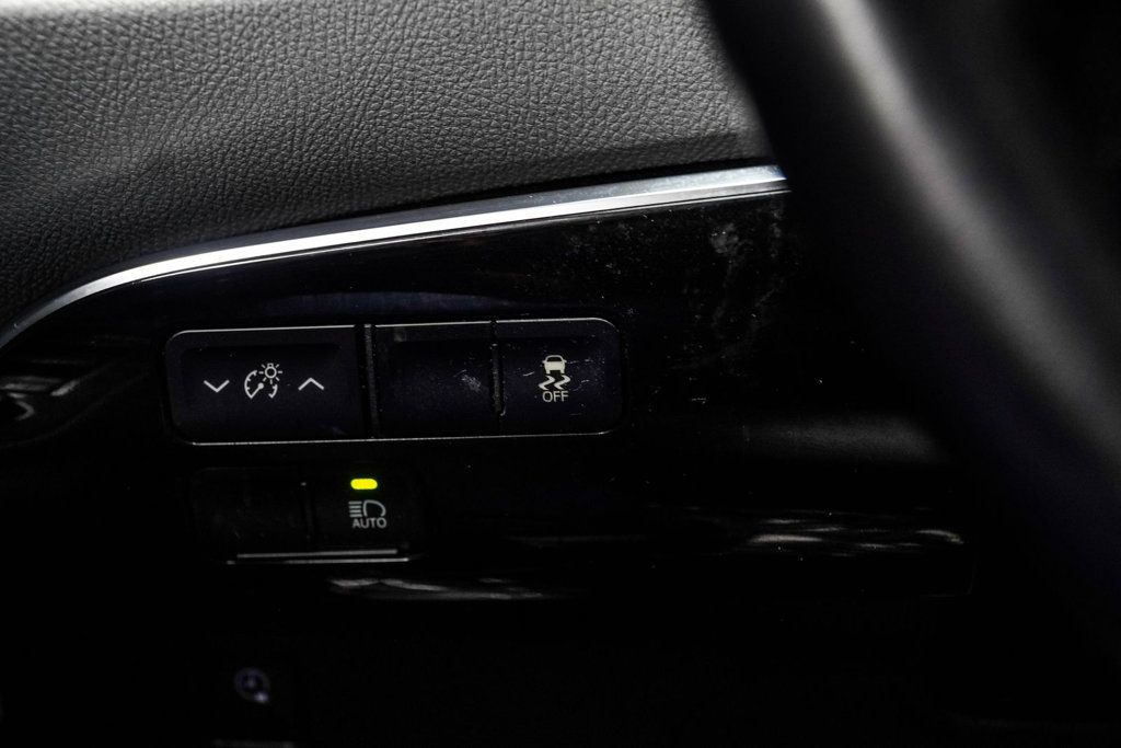 Toyota Prius photo 31