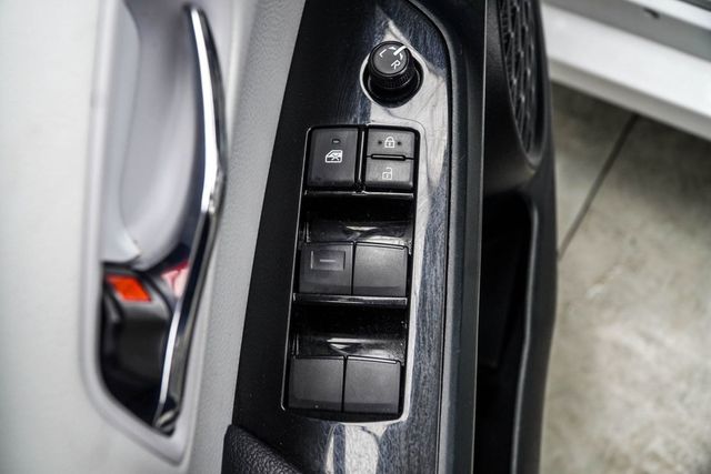 2021 Toyota Prius Prime XLE - 23032946 - 33
