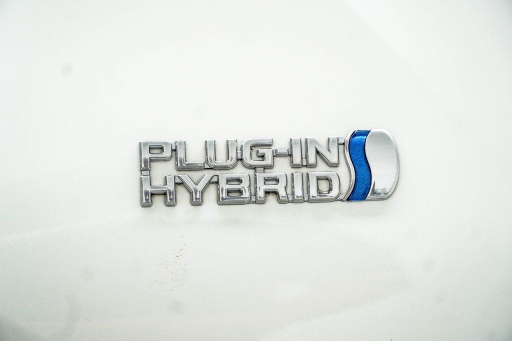 Toyota Prius photo 7