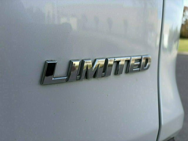 2021 Toyota RAV4 1 Owner VERY LOW MILES Loaded Clean Nav 615-300-6004 - 23100034 - 34