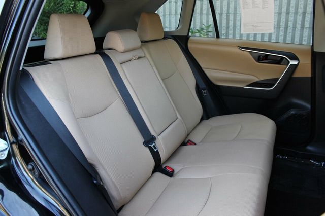 2021 Toyota RAV4 AWD HYBRID LE  - 23052723 - 10