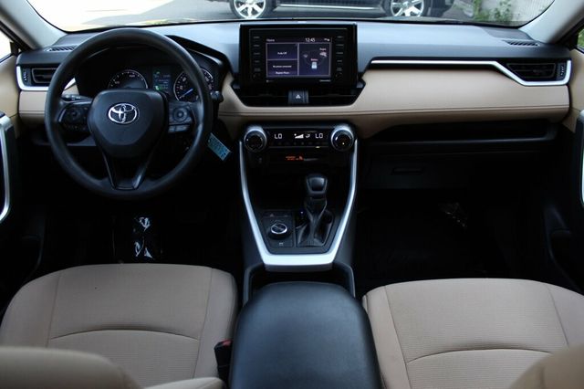 2021 Toyota RAV4 AWD HYBRID LE  - 23052723 - 11