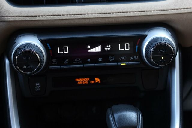 2021 Toyota RAV4 AWD HYBRID LE  - 23052723 - 14