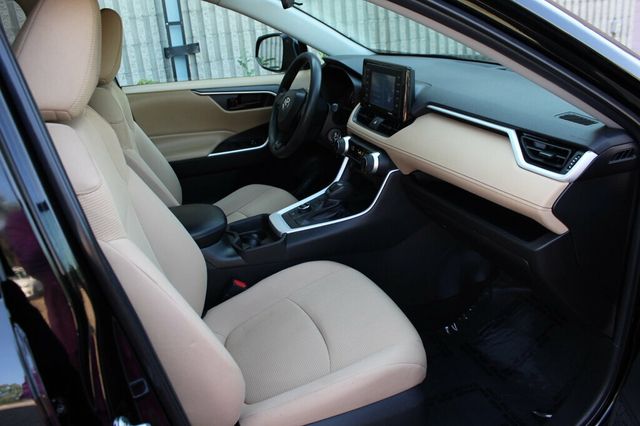 2021 Toyota RAV4 AWD HYBRID LE  - 23052723 - 7