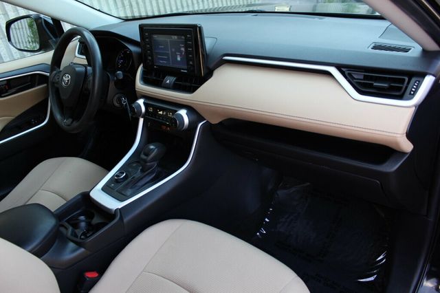 2021 Toyota RAV4 AWD HYBRID LE  - 23052723 - 8