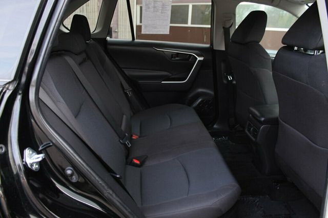 2021 Toyota RAV4 AWD HYBRID LE  - 23053274 - 9