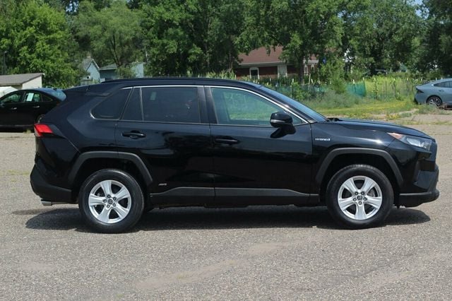 2021 Toyota RAV4 AWD HYBRID LE  - 23053274 - 1
