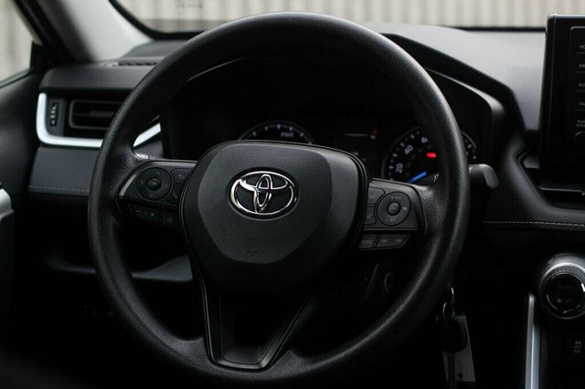 2021 Toyota RAV4 AWD HYBRID LE  - 23053274 - 26
