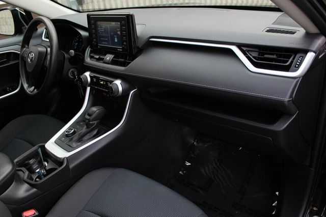 2021 Toyota RAV4 AWD HYBRID LE  - 23053274 - 8