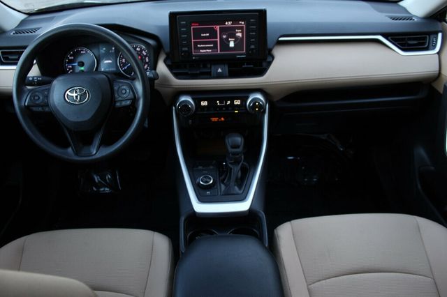 2021 Toyota RAV4 AWD HYBRID LE  - 23075671 - 11