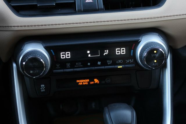 2021 Toyota RAV4 AWD HYBRID LE  - 23075671 - 14