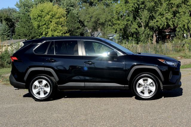 2021 Toyota RAV4 AWD HYBRID LE  - 23075671 - 1