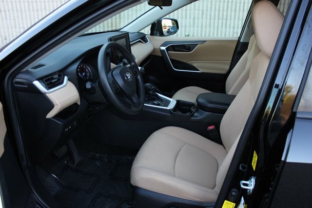 2021 Toyota RAV4 AWD HYBRID LE  - 23075671 - 22