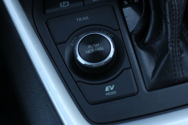 2021 Toyota RAV4 AWD HYBRID LE  - 23075671 - 27