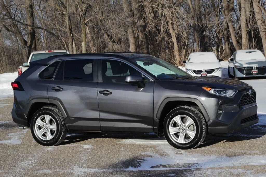 2021 Toyota RAV4 AWD HYBRID XLE  - 22965615 | Video 1