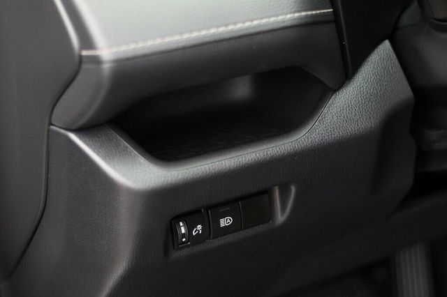 2021 Toyota RAV4 AWD LE HYBRID W/ BLIND SPOT MONITOR - 23085608 - 17
