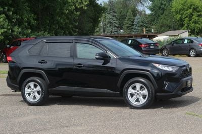 2021 Toyota RAV4 - 2T3P1RFV4MW212369