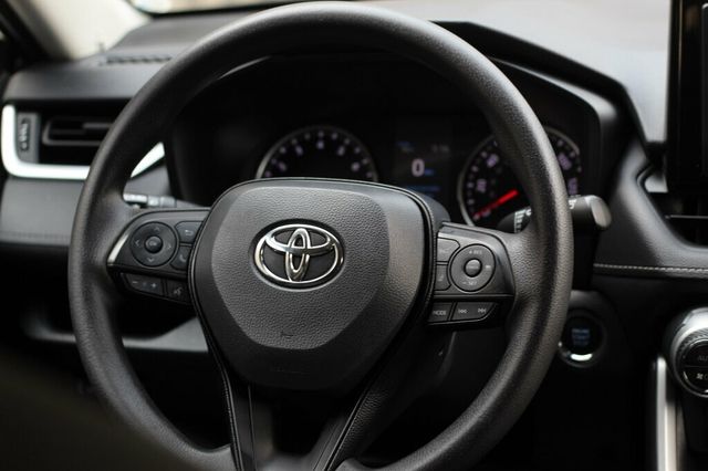 2021 Toyota RAV4 AWD XLE W/ NEW TIRES - 23047454 - 27