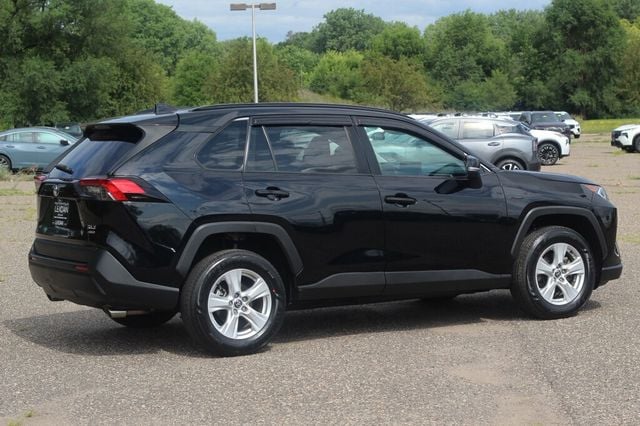 2021 Toyota RAV4 AWD XLE W/ NEW TIRES - 23047454 - 2
