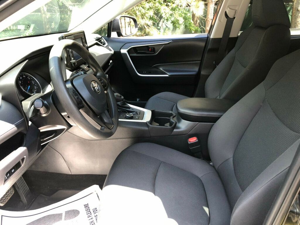 2021 Toyota RAV4 Hybrid LE AWD - 23042382 - 8