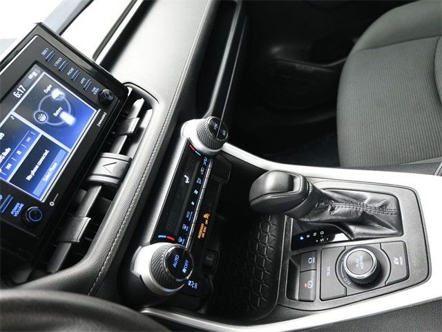 2021 Toyota RAV4 Hybrid LE AWD - 22949545 - 21