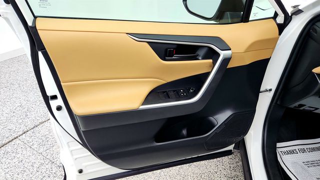 2021 Toyota RAV4 Hybrid LE AWD - 23029244 - 9
