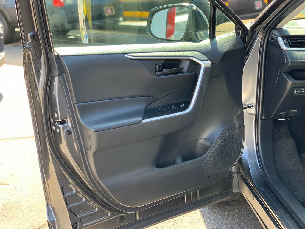 2021 Toyota RAV4 Hybrid LE AWD 1-Owner - 22923090 - 10