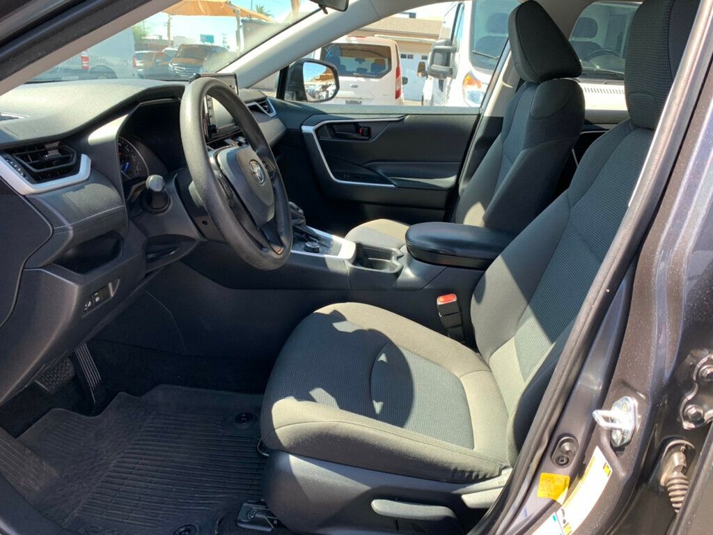 2021 Toyota RAV4 Hybrid LE AWD 1-Owner - 22923090 - 11