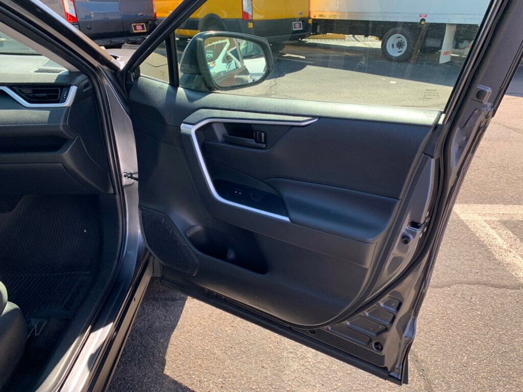 2021 Toyota RAV4 Hybrid LE AWD 1-Owner - 22923090 - 14
