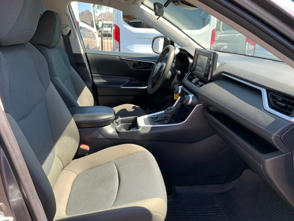 2021 Toyota RAV4 Hybrid LE AWD 1-Owner - 22923090 - 15