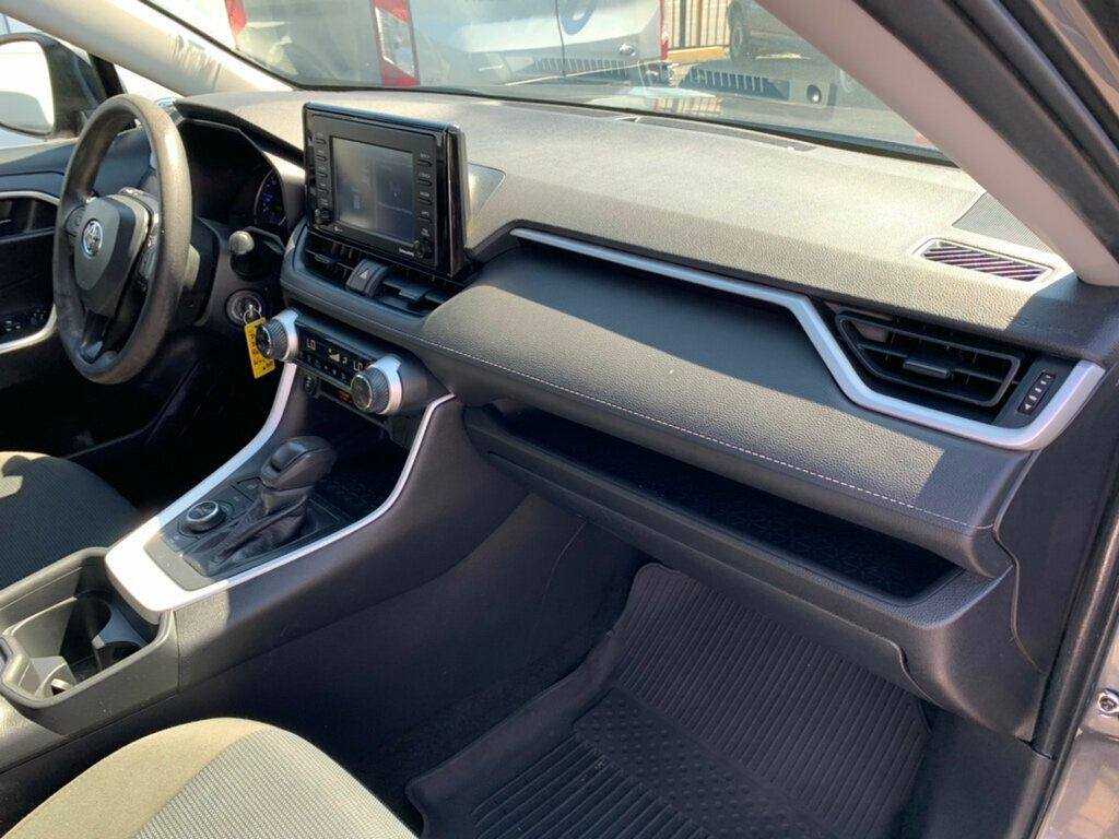 2021 Toyota RAV4 Hybrid LE AWD 1-Owner - 22923090 - 17