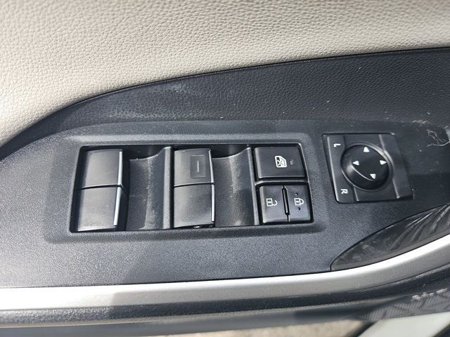 2021 Toyota RAV4 Hybrid Limited AWD - 23000522 - 19