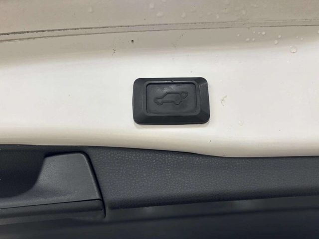 2021 Toyota RAV4 Hybrid XLE Premium AWD - 23018109 - 16