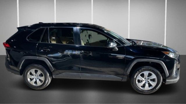 2021 Toyota RAV4 LE AWD - 22976952 - 3