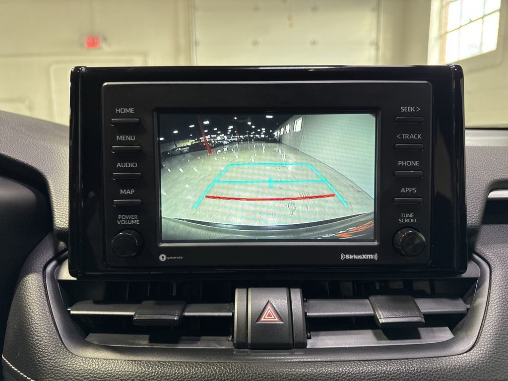 2021 Toyota RAV4 LE AWD - 22995560 - 17