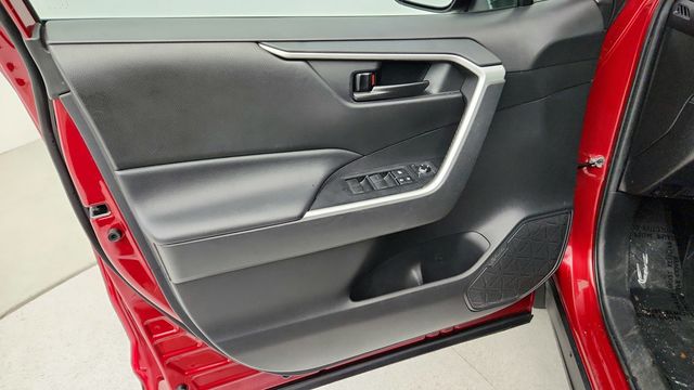 2021 Toyota RAV4 LE AWD - 22944370 - 9