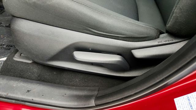 2021 Toyota RAV4 LE AWD - 22944370 - 10