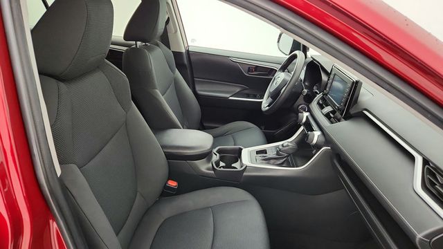 2021 Toyota RAV4 LE AWD - 22944370 - 21