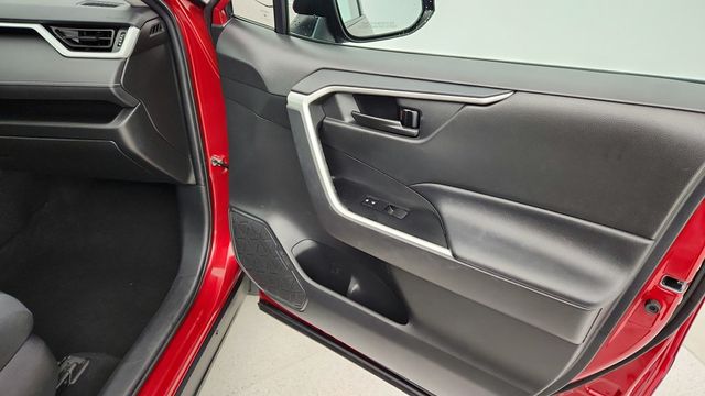2021 Toyota RAV4 LE AWD - 22944370 - 23