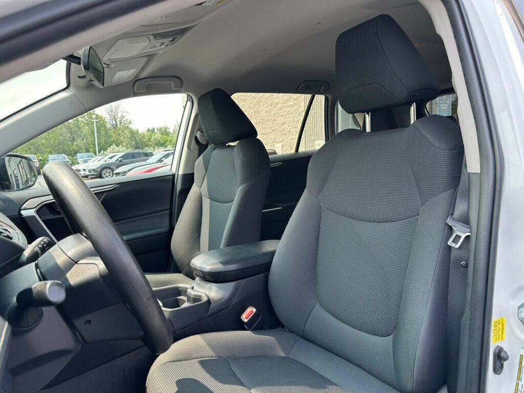 2021 Toyota RAV4 LE AWD - 23059126 - 13