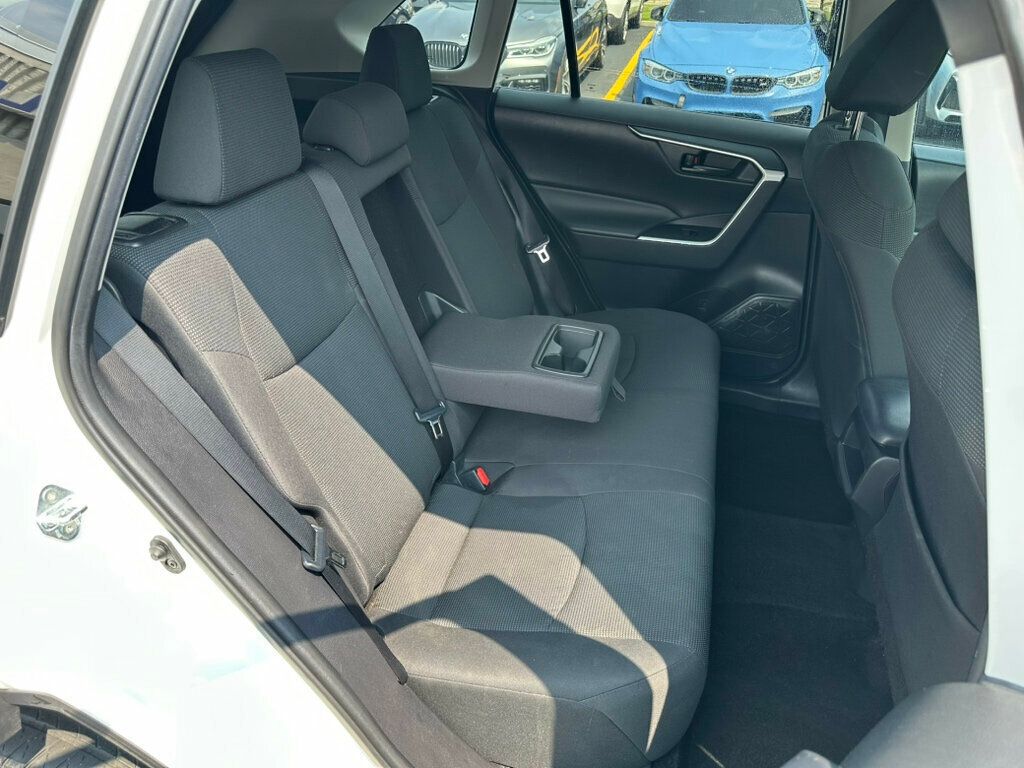 2021 Toyota RAV4 LE AWD - 23059126 - 18
