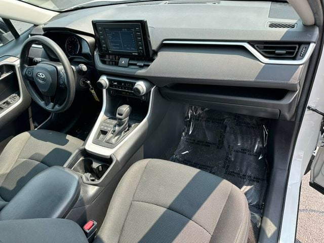 2021 Toyota RAV4 LE AWD - 23059126 - 8
