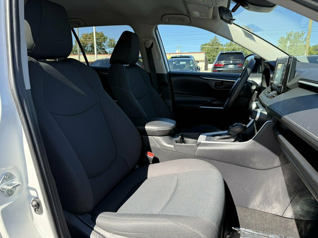 2021 Toyota RAV4 LE AWD - 23083666 - 11