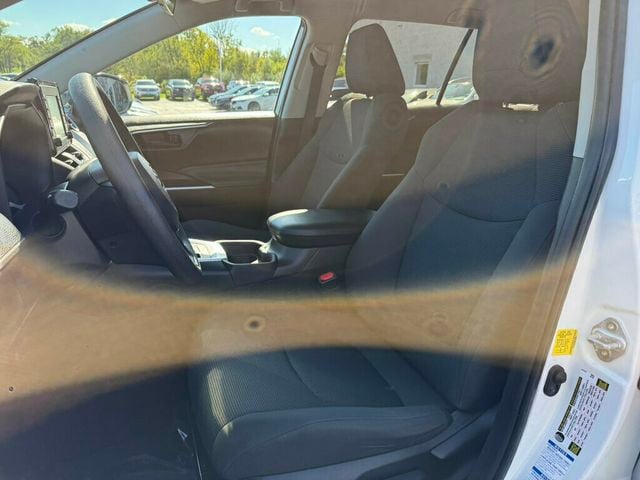 2021 Toyota RAV4 LE AWD - 23083666 - 12