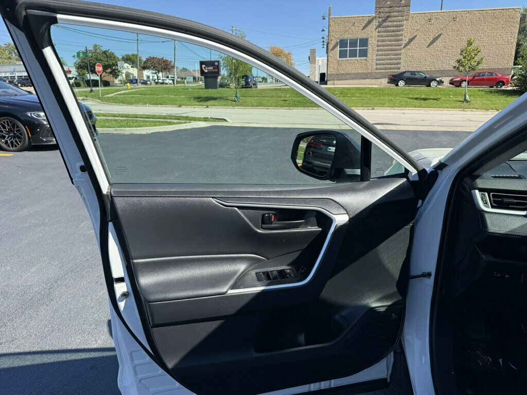 2021 Toyota RAV4 LE AWD - 23083666 - 15